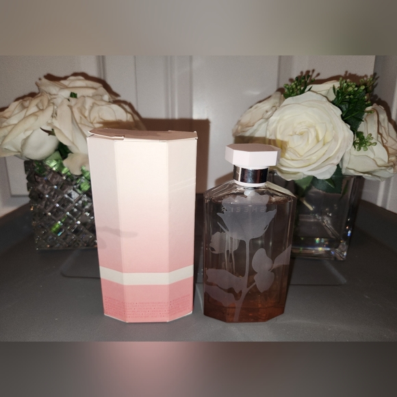 Stella Sheer 2009 Edition EDT/Eau De Toilette by Stella McCartney;100ml/3.3fl.oz - Picture 3 of 16